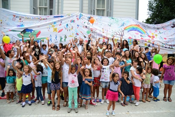 Kadıköy Çocukları Birlikte Çalıyor Birlikte Söylüyor