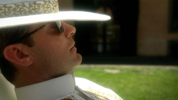 the_young_pope_first_look_-_h_-_2015