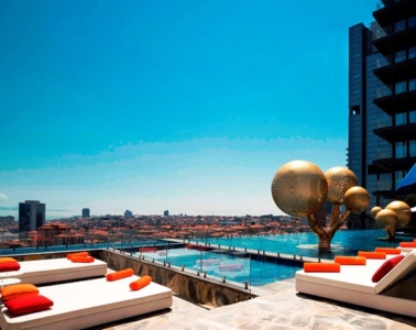 2025-yazinin-en-cool-beach-club-ve-havuzlari