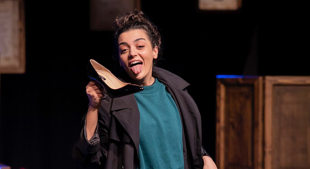 tiyatronun-gucu-sahnede