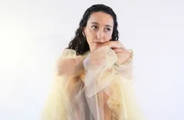 selin-sumbultepe-salon-iksvde