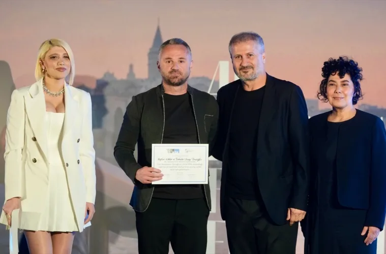 45-istanbul-film-festivalinde-altin-lale-coskusu